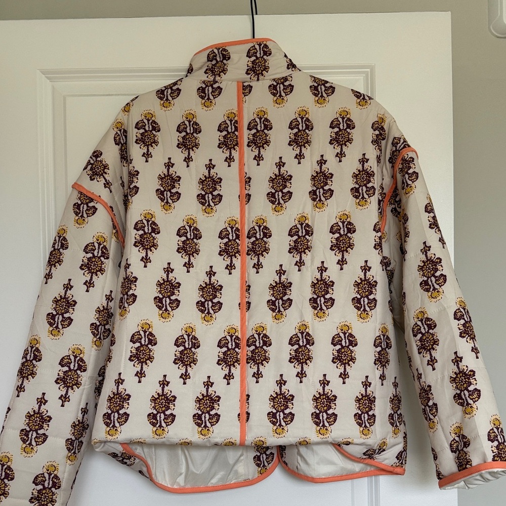 Patterned quilted jacket - image 2